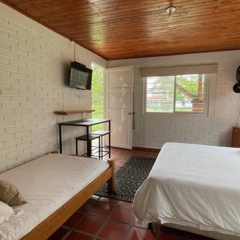 Finca Hotel Santana - Habitación Triple Estándar - 5