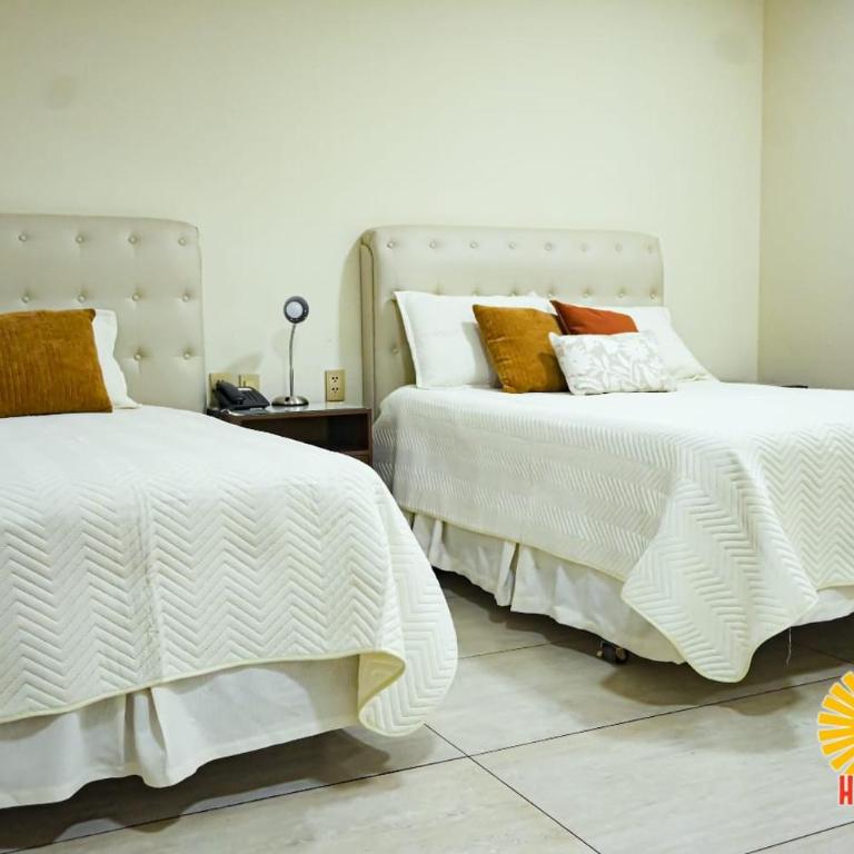 Hotel del Sol - Habitación Doble - 3