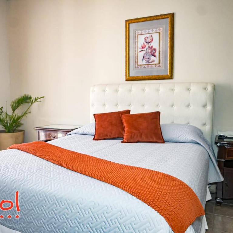 Hotel del Sol - Habitación con cama grande y balcón - 4