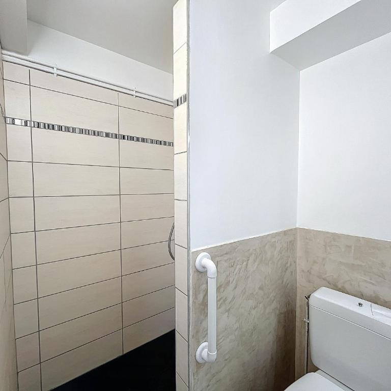 F2 avec terrasse, proche Thermes, animaux acceptés, wifi, parking - FR-1-451-25 - Apartamento de 1 dormitorio - 10