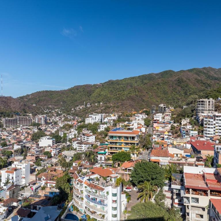 BEST Views of PV-Banderas Bay from Rooftop Infinity Pool - Apartamento con terraza - 50