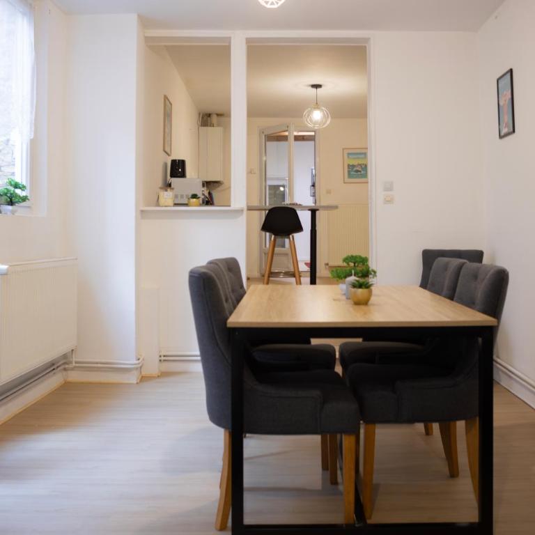 SPA central charmant duplex cosy 90m2 à 300m rue piétonne et 500 m du port - Appartement 1 Chambre - 23