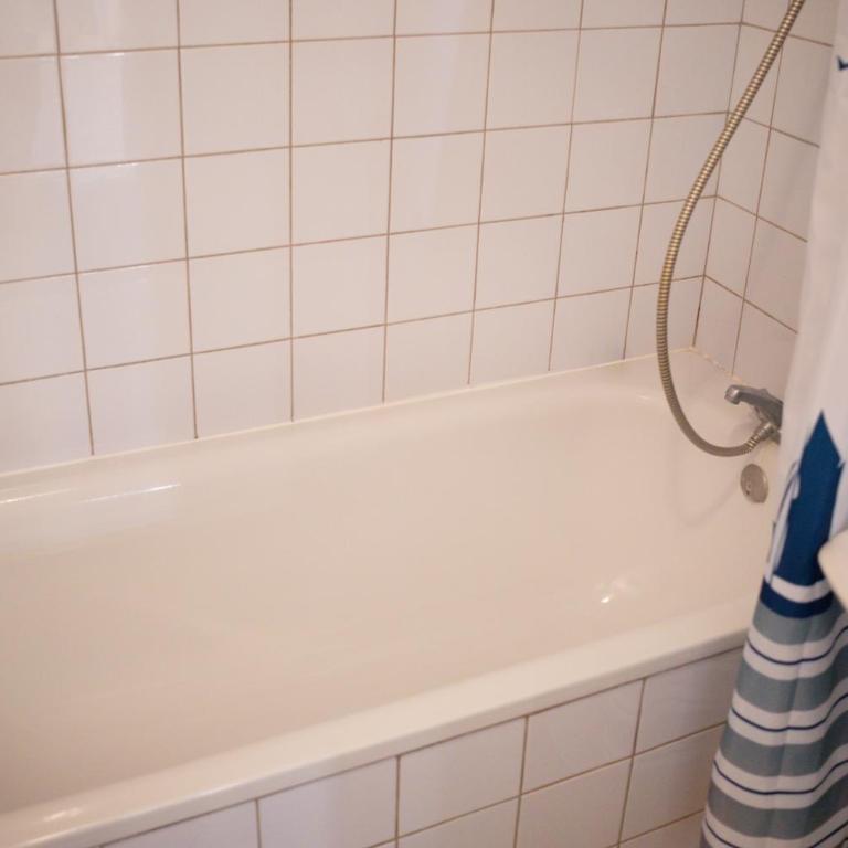 SPA central charmant duplex cosy 90m2 à 300m rue piétonne et 500 m du port - Appartement 1 Chambre - 53