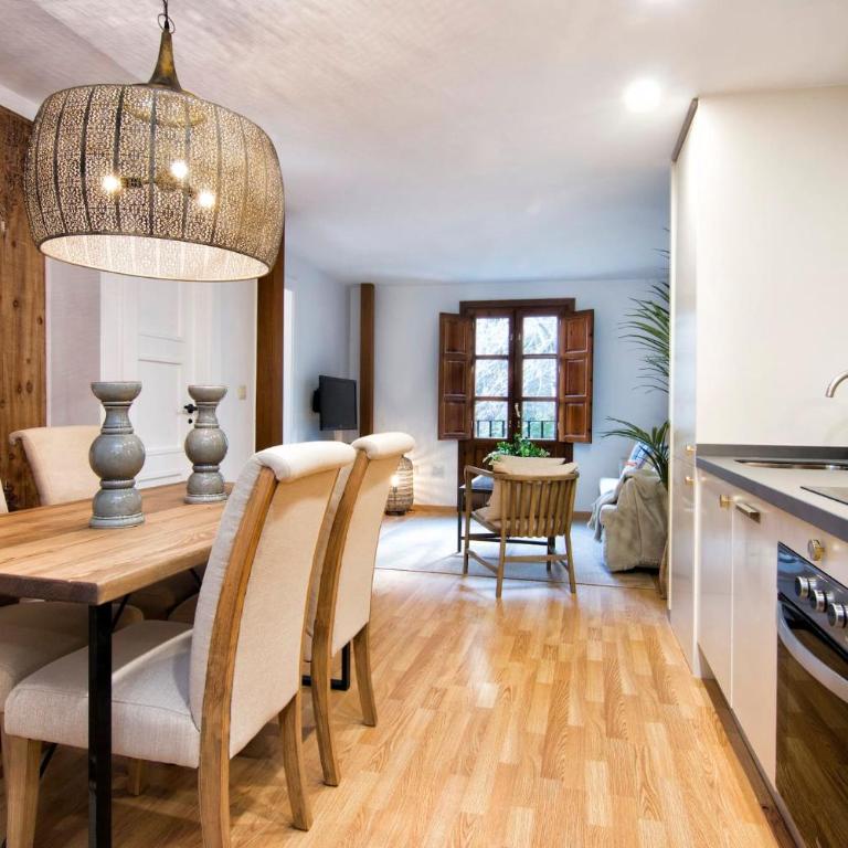ChezmoiHomes Alhambra Hideaway - Deluxe Apartment - 9