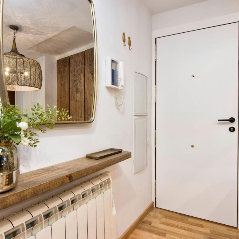 ChezmoiHomes Alhambra Hideaway - Deluxe Apartment - 17