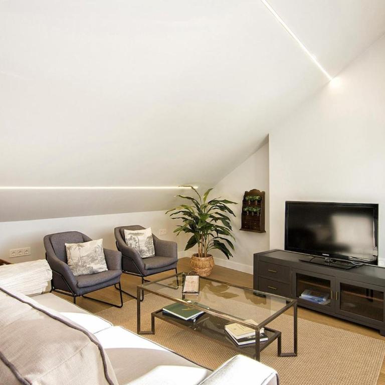 ChezmoiHomes Premium Loft Private Terrace - One-Bedroom Apartment - 9