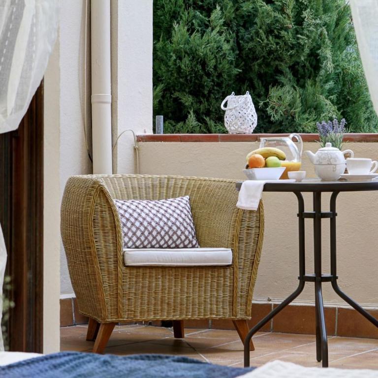 ChezmoiHomes Unique Alhambra Views - Apartment with Terrace - 22