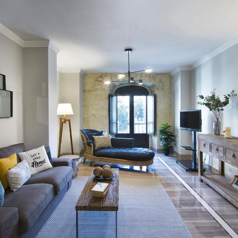 ChezmoiHomes Town Hall 1 - Apartment - 2