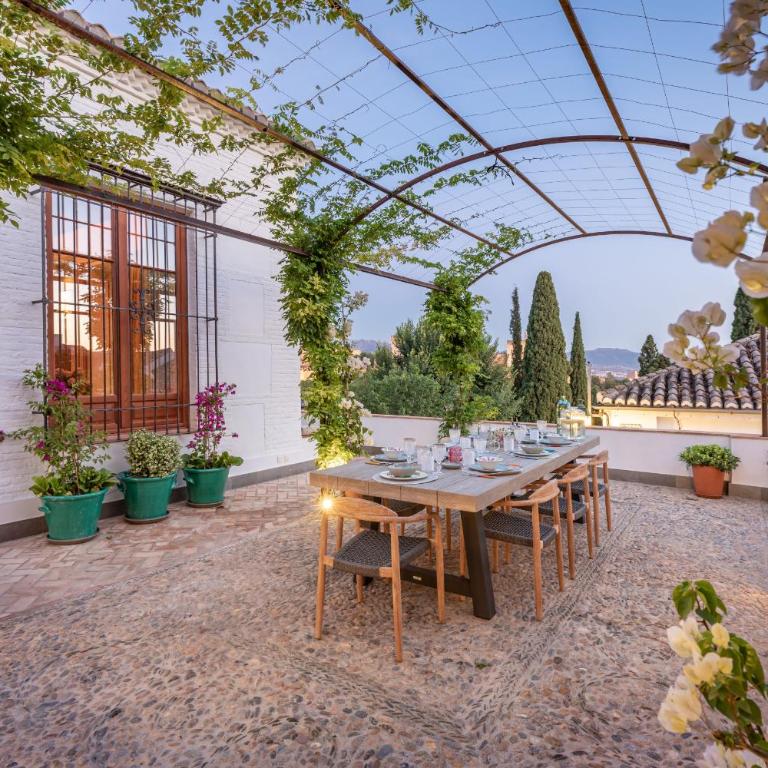 ChezmoiHomes Carmen de Apperley - Villa with Private Pool - 80