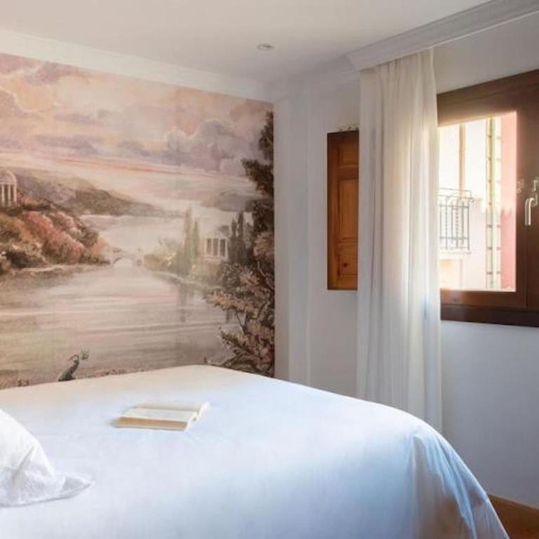 ChezmoiHomes Gran Via house with parking - Two-Bedroom Villa - 4