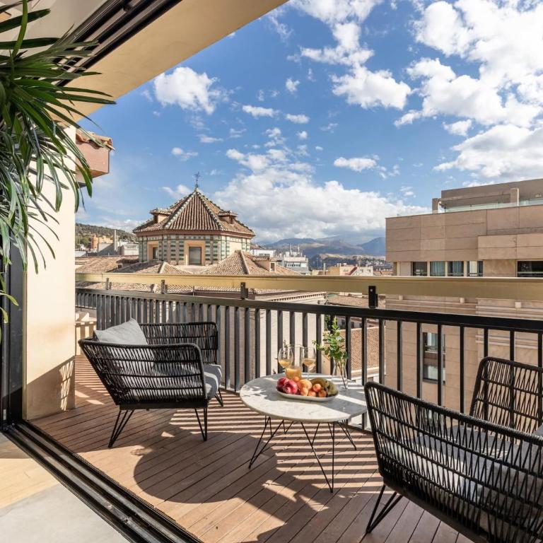 Luxury Alhambra Penthouse Collection - Handicap Accessible Apartment with Terrace - 4