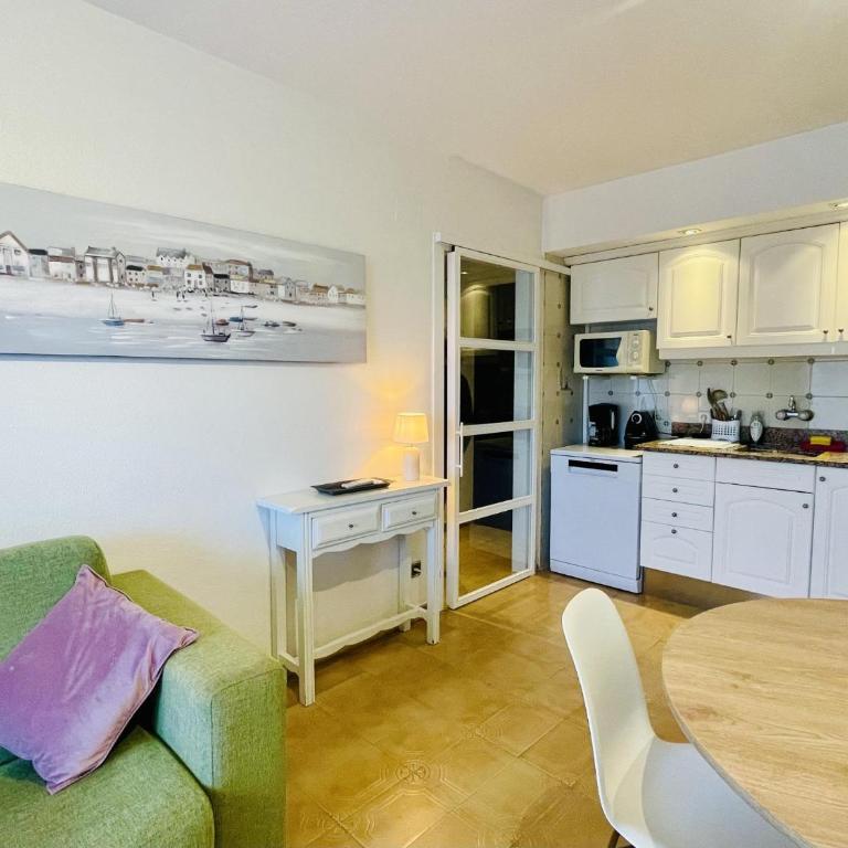 Les Salines by Costabravaway - Apartment - 32