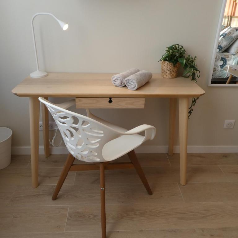 Superbe T3 climatisé - vue port de plaisance - centre historique - balcon - WIFI - 5e avec ascenseur - Appartamento con 2 Camere da Letto - 31