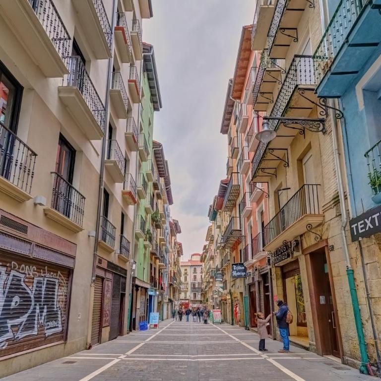 Corazón de Pamplona - Two-Bedroom Apartment - 33