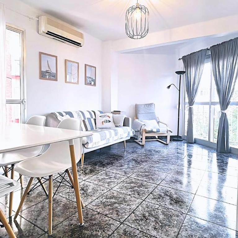 Little Sailboat - Apartamento centro de Torre del Mar - Three-Bedroom Apartment - 12