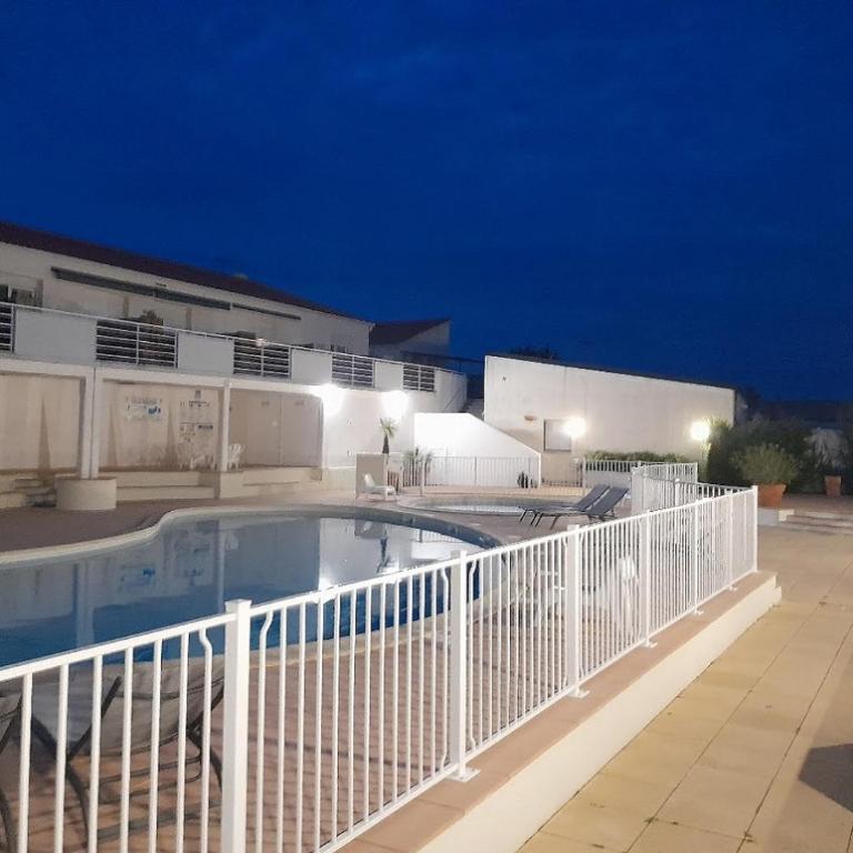 RÉSID'AZUR APPARTEMENT T2-PMR- Piscine privée - Appartement - Vue sur Piscine - 48
