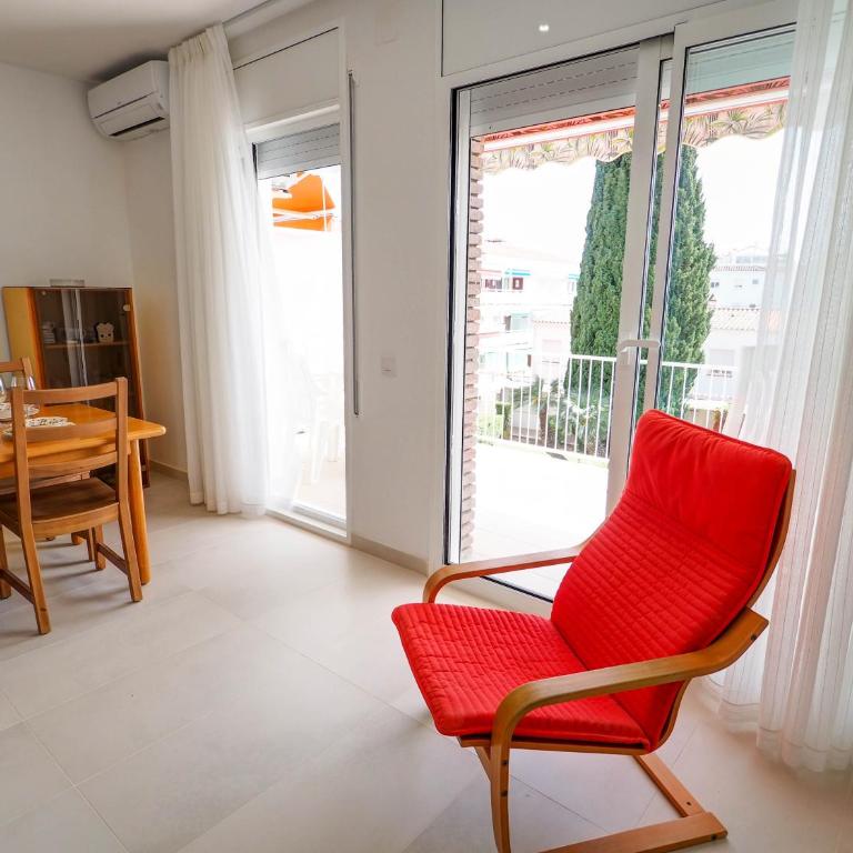 Sitges with pool near beach by Hello Homes Sitges - Apartamento de 2 dormitorios - 12