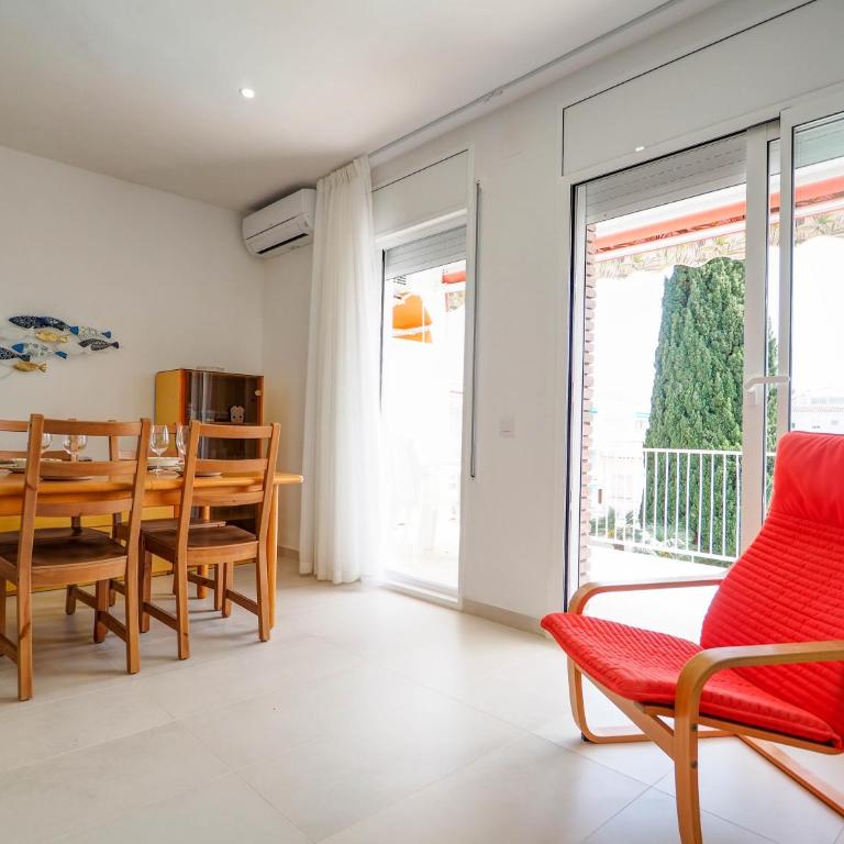 Sitges with pool near beach by Hello Homes Sitges - Apartamento de 2 dormitorios - 13
