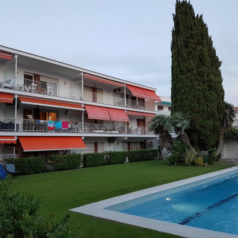 Sitges with pool near beach by Hello Homes Sitges - Apartamento de 2 dormitorios - 23
