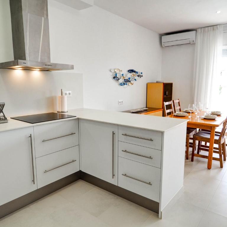 Sitges with pool near beach by Hello Homes Sitges - Apartamento de 2 dormitorios - 29