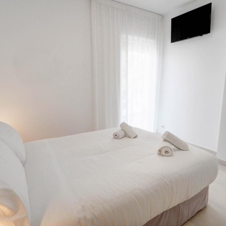 Sitges with pool near beach by Hello Homes Sitges - Apartamento de 2 dormitorios - 39