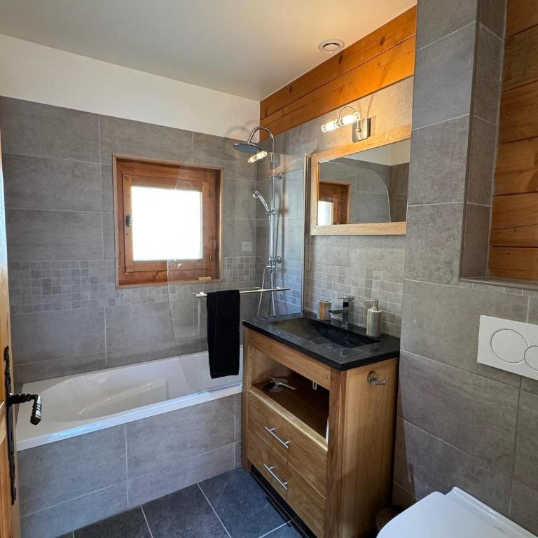 Charming, cosy chalet nestled in a breathtaking surrounding with spectacular, stunning mountain views - Chalet - 30
