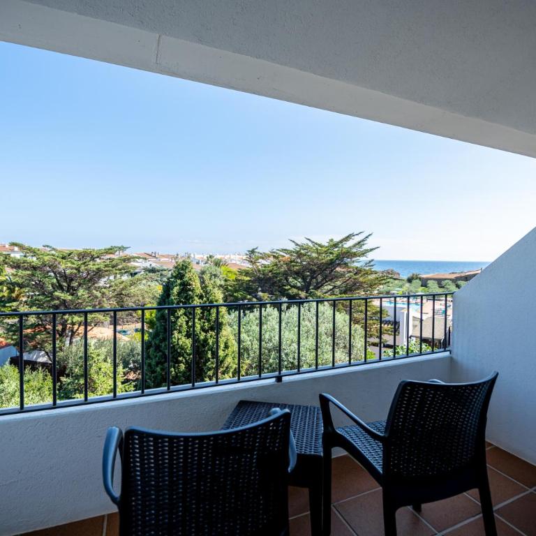 Hotel Sol Ixent - Adults Only - Habitación Doble con vistas laterales al mar - 1