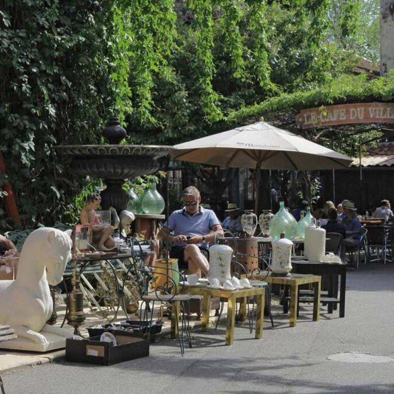Une pause en Provence au Village des antiquaires de la Gare - Appartement 3 Chambres - 11