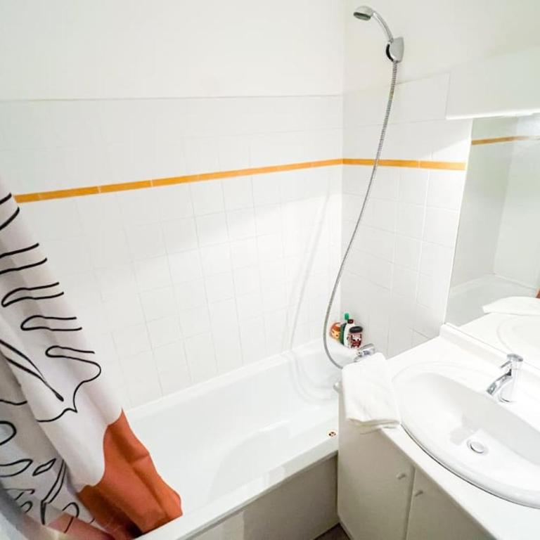 Studio Quilici - A 100 m des remparts - One-Bedroom Apartment - 4