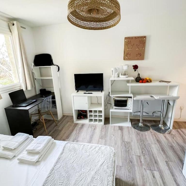 Studio Quilici - A 100 m des remparts - One-Bedroom Apartment - 11