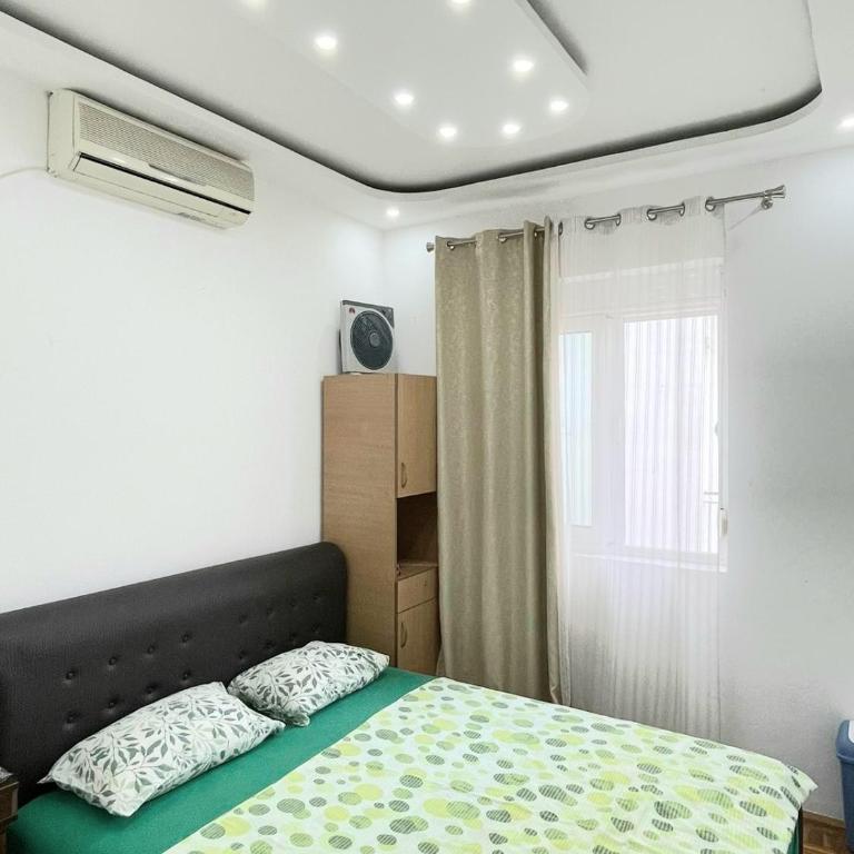 Centro apartments and rooms - Niskobudžetna Dvokrevetna Soba sa Bračnim Krevetom - 1
