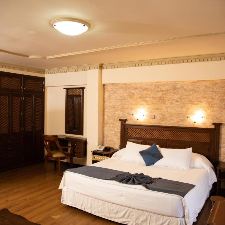 AVANTI HOTEL & CONVENTION CENTER - Deluxe Suite - 3