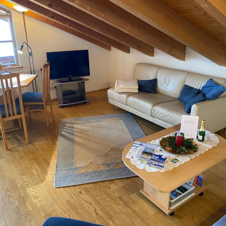Apartment Landhaus Bachwinkl - 2-Zimmer-Apartment (Nr. 2 Walmbergblick) - 4