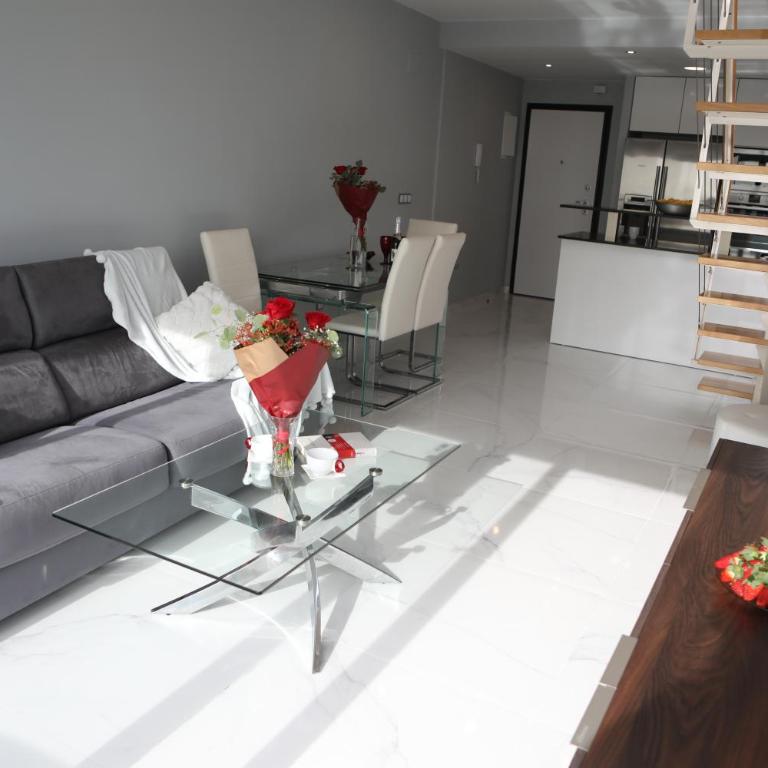 INFINITY VIEW 8 - Two-Bedroom Apartment - 18