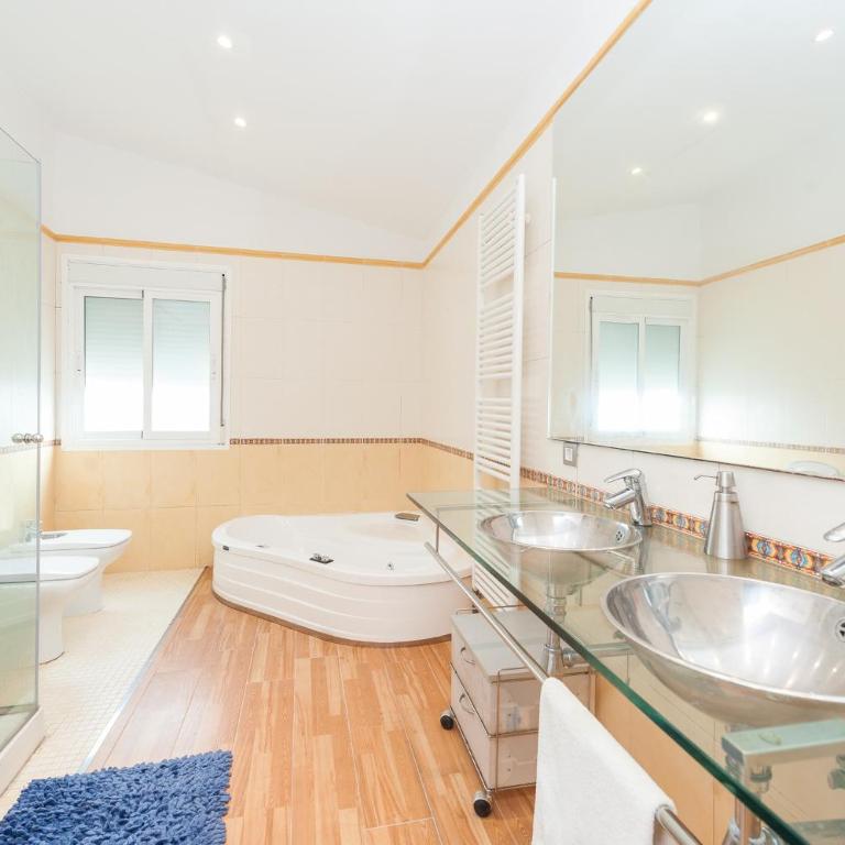 Sunset Villa Romani - Three-Bedroom House - 3