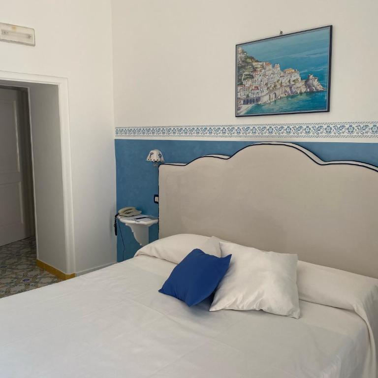 Palazzo Talamo - Camera Deluxe Matrimoniale/Doppia con Letti Singoli con Vista Mare - 3