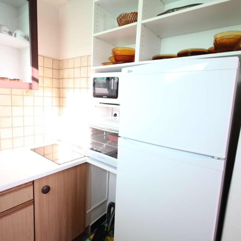 Appartement 2 pièces, au 1er étage pour 2 à 4 couchages, proche commerces et 200m plage de PORTIRAGNES PLAGE LXRH9 - Appartement - 10