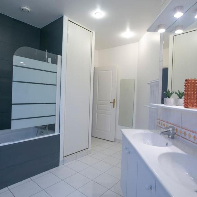 Skyline Parisian Flat - Exclusif Saint-Honoré - Two-Bedroom Apartment - 14