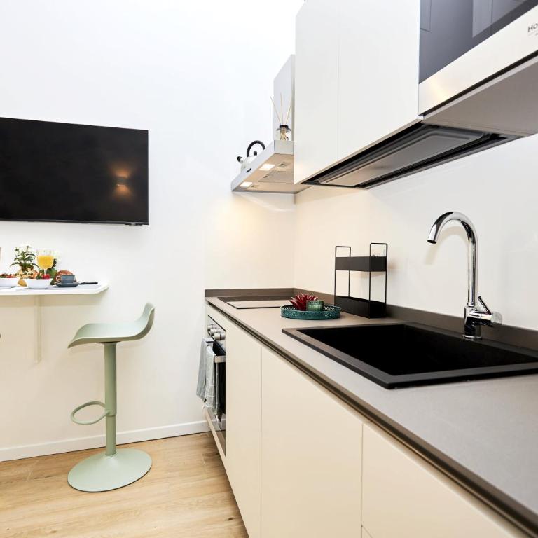 Suite Sanzio 14 - vicino a Fiera Milano City e Stadio - Appartamento con 1 Camera da Letto - 9