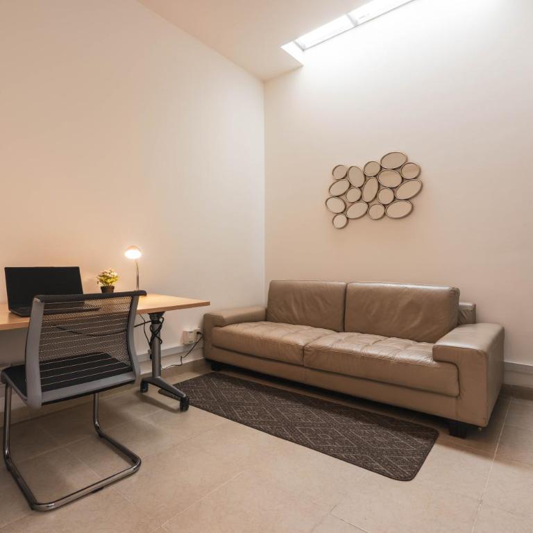 Puerta Condesa, Rooms & Studios - Suite Deluxe - 2