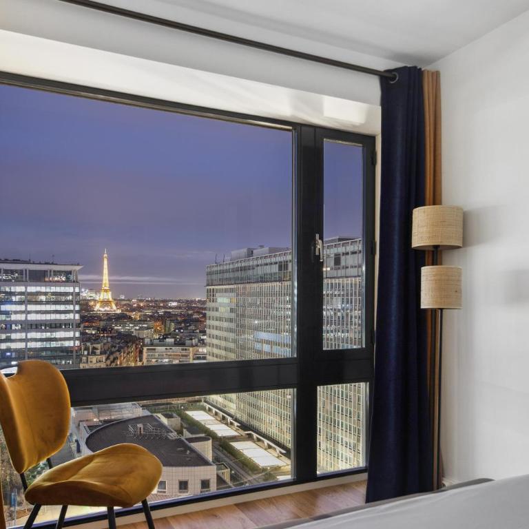 Paris luxury Apartment 75m2 with Eiffel Tower View, metro 1 min, parking - Appartement 2 Chambres - 2