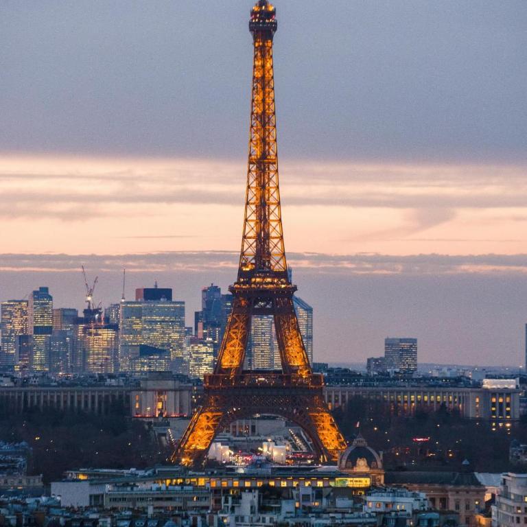 Paris luxury Apartment 75m2 with Eiffel Tower View, metro 1 min, parking - Appartement 2 Chambres - 1