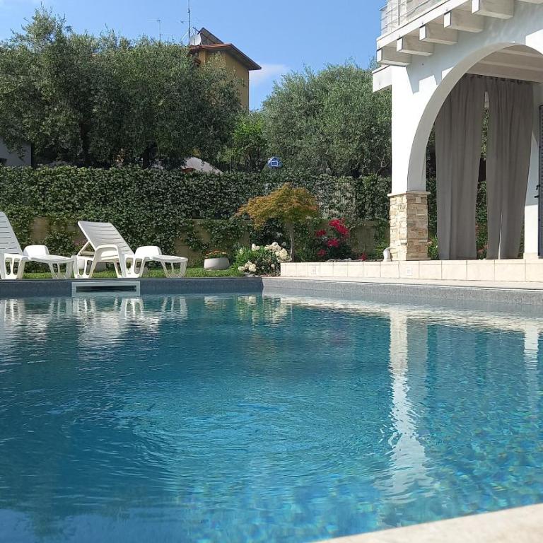 Villa Bocciolo, piscina, giardino, vasca idromassaggio - Villa Deluxe - 12