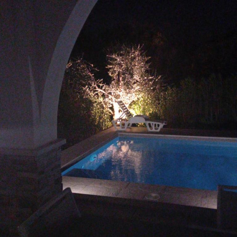 Villa Bocciolo, piscina, giardino, vasca idromassaggio - Villa Deluxe - 23