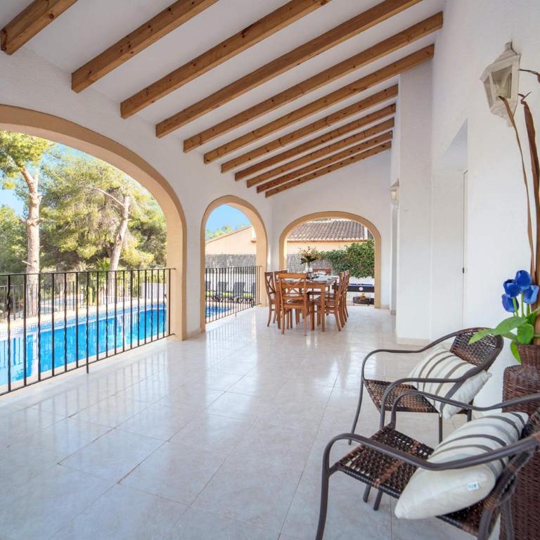 Villa Astret by Villa Plus - Villa - 9