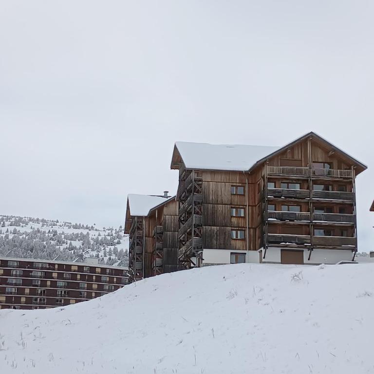 Appartement cosy dans chalet vue Montagne - Two-Bedroom Apartment - 8