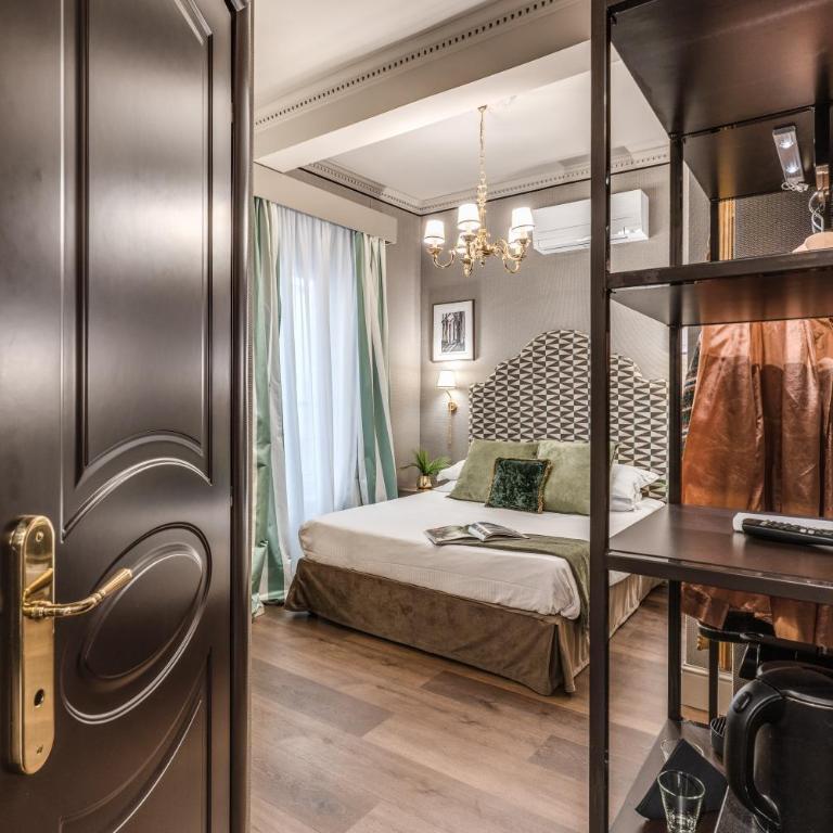 Antica Residenza Del Corso - Deluxe Double Room - 16