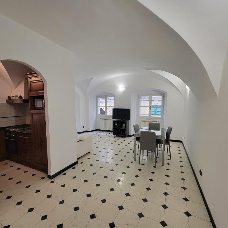 CASA RACHELE - appartamento con posto auto privato a 300 m - Appartamento con 2 Camere da Letto - 48