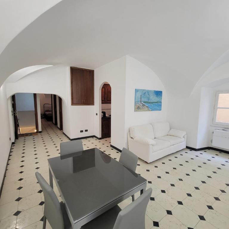 CASA RACHELE - appartamento con posto auto privato a 300 m - Appartamento con 2 Camere da Letto - 50
