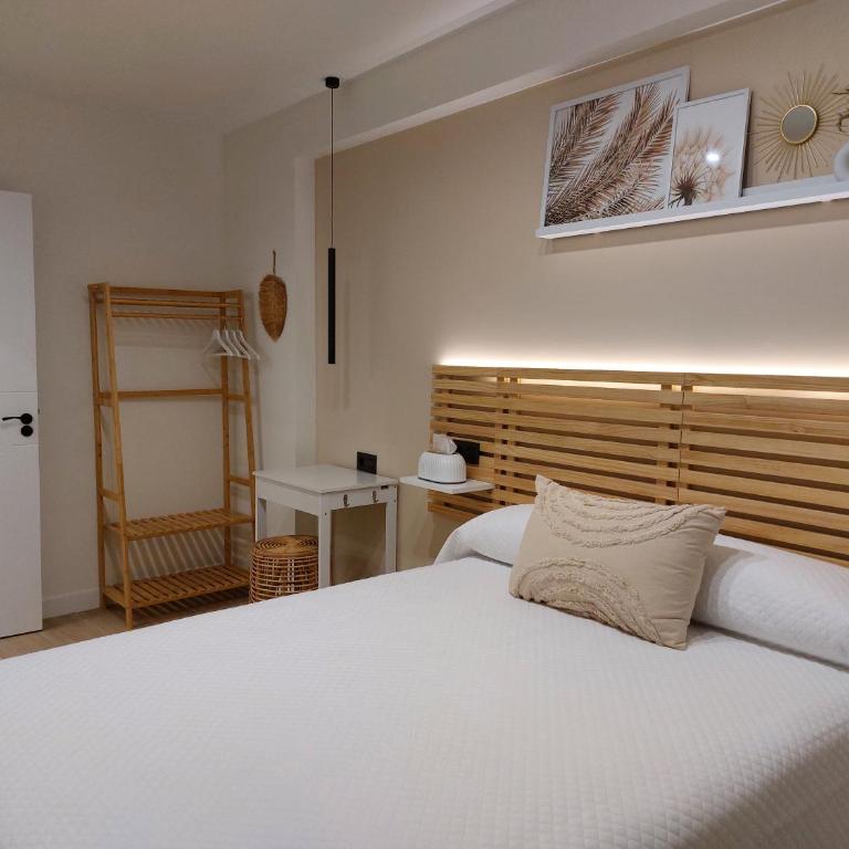 Pensión Cabezas Oviedo - Habitación Doble con baño privado - 15